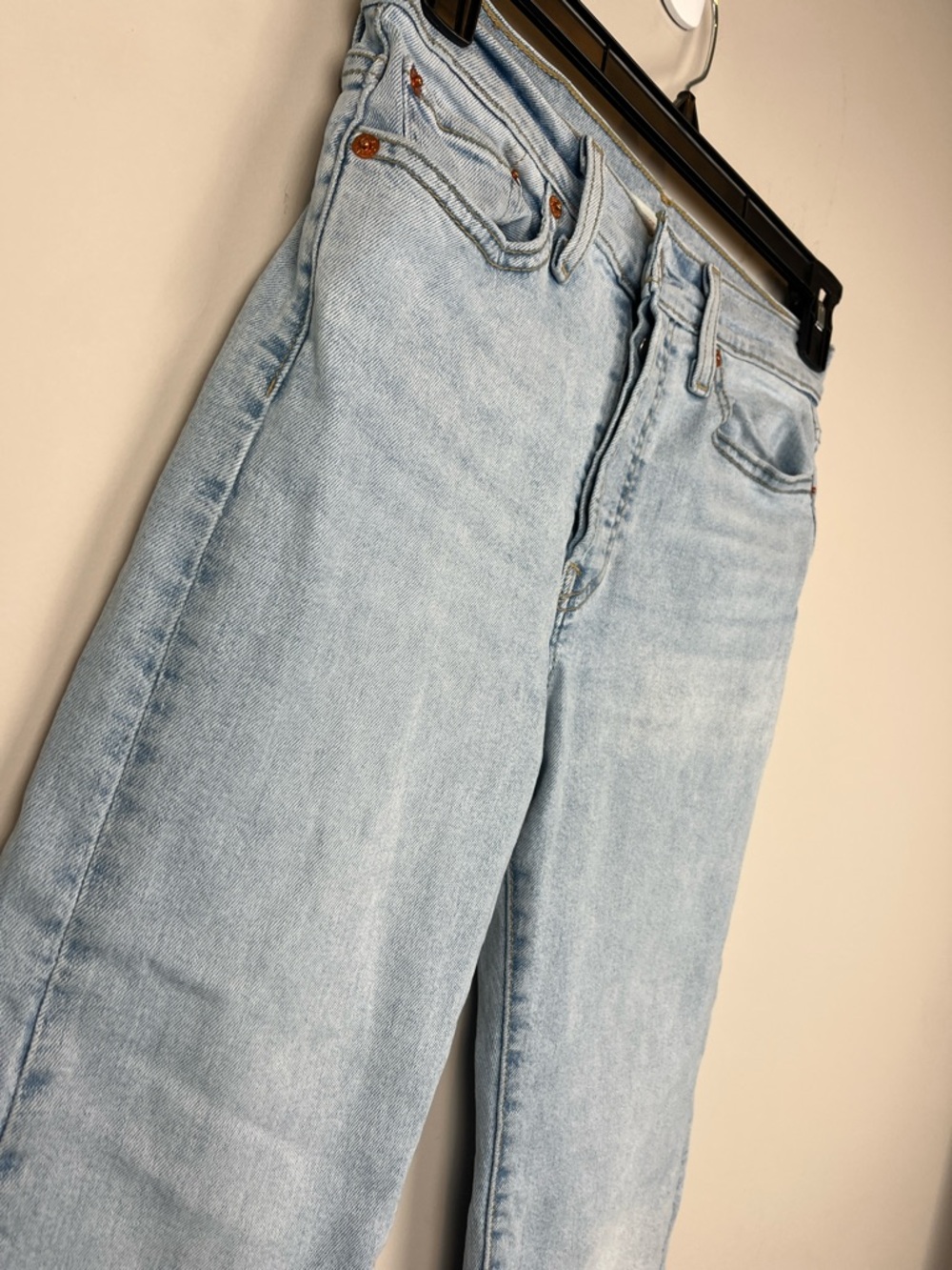 LEVI'S Premium Wedgie Straight Jeans Light Wash Size 28 - Picture 6 of 9